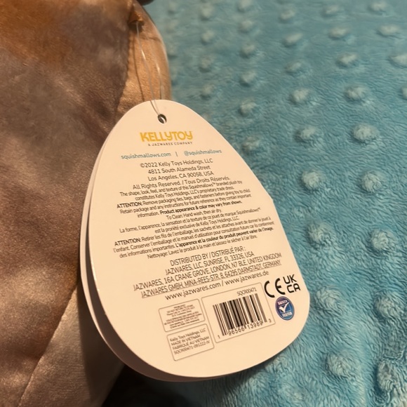 Ballistic the bulldog squishmellow - Picture 3 of 5